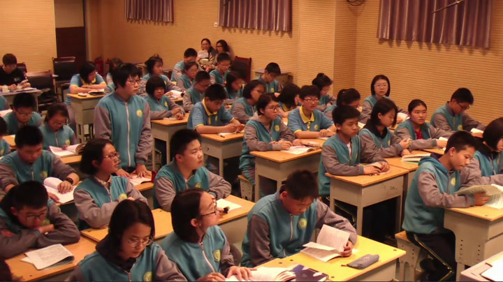 语文2011课标版八上《附录一名著介绍（三）》河南张老师-全国一等奖