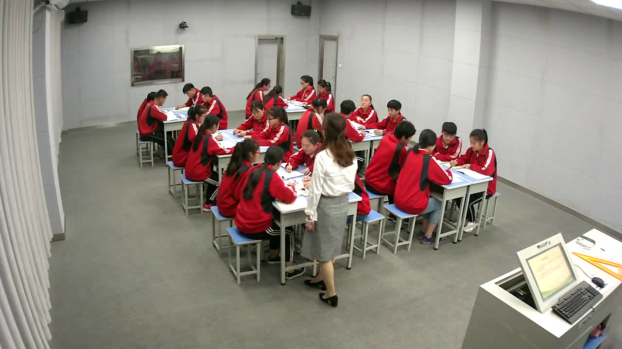 华东师大版数学九上《相似三角形的判定》河南韩老师-县级优课