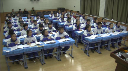 华东师大版数学八上《多项式与多项式相乘》黑龙江老师-