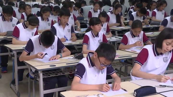 苏科版数学八上《作角平分线，过直线外一点作垂线》江苏李老师-全国一等奖