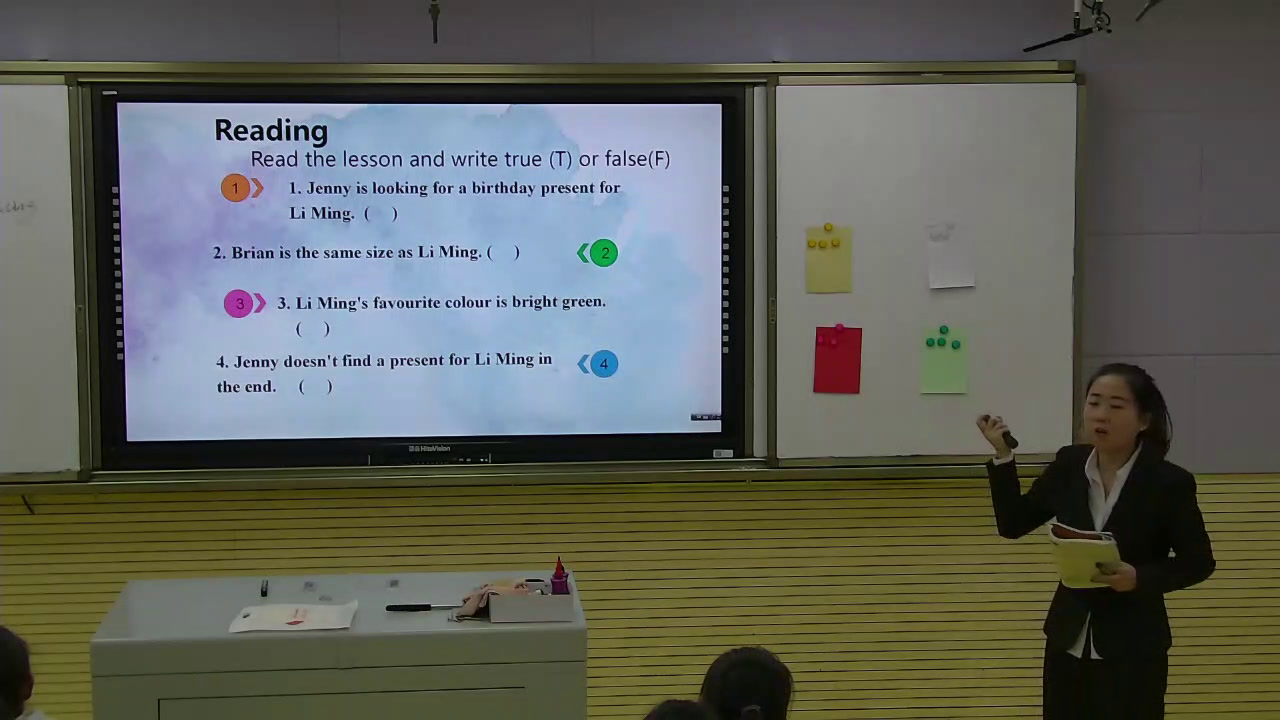 冀教版英语八上《Lesson15APresentforLiMing》西藏刘老师-市一等奖