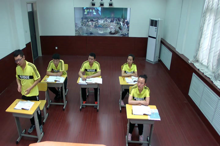 外研版英语八上《Unit2 This year we are training more carefully.》辽宁柴老师-市一等奖