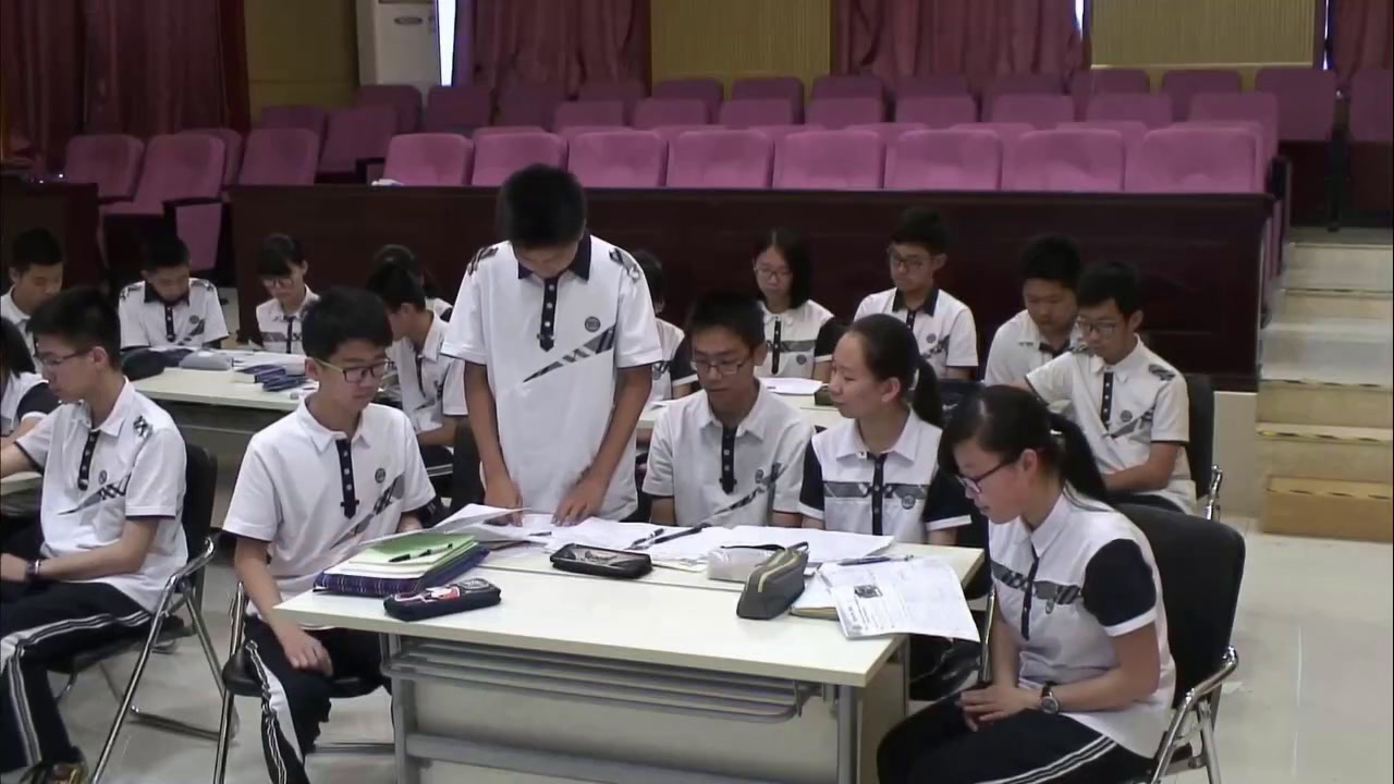 外研版英语九上《Unit2 He was invited to competitions around the world.》天津李老师-全国一等奖